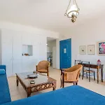 Semesterbostad Stunning In Ampela, Syros