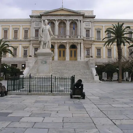Stunning In Ampela, Syros Mégas Yialós-Nítes
