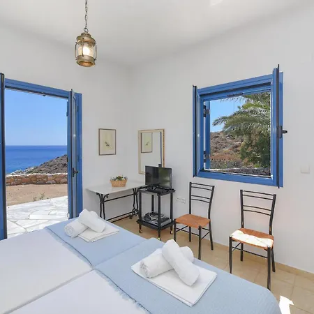 펜션 Stunning In Ampela, Syros
