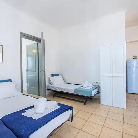 Stunning In Ampela, Syros * Mégas Yialós-Nítes