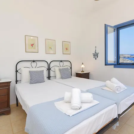 Stunning In Ampela, Syros * Mégas Yialós-Nítes