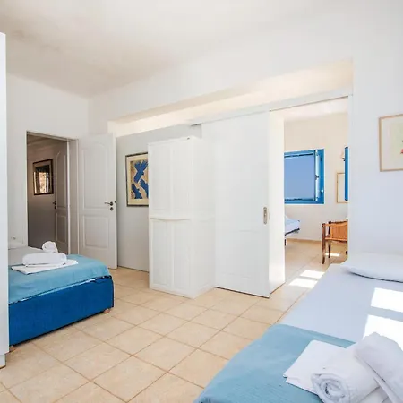 Stunning In Ampela, Syros Feriehus